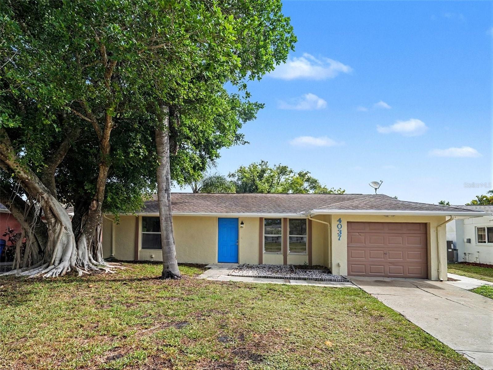 Photo of 4037 MAVERICK AVENUE SARASOTA FL 34233
