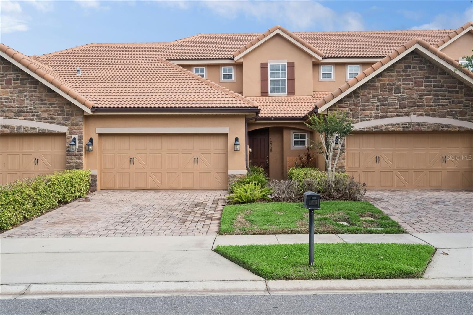 Photo of 10738 BELFRY CIRCLE ORLANDO FL 32832
