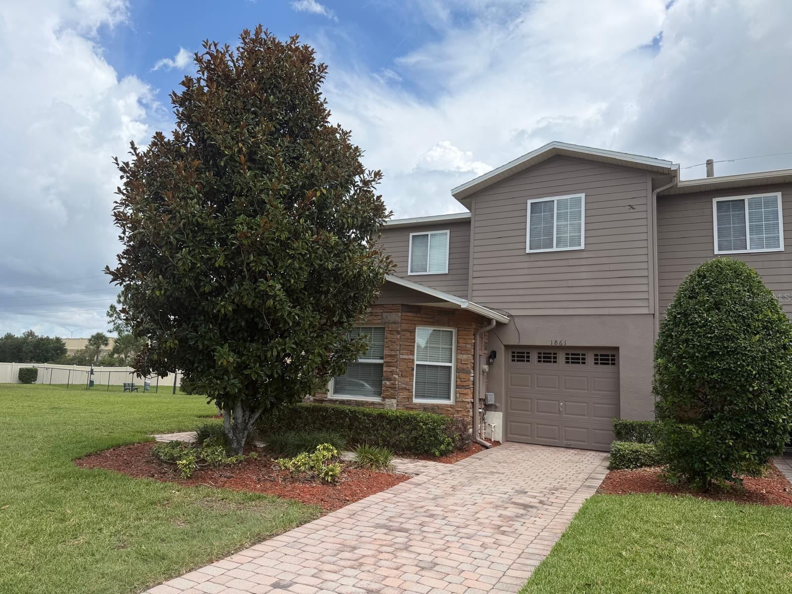 Photo of 1861 CHATHAM PLACE DRIVE ORLANDO FL 32824