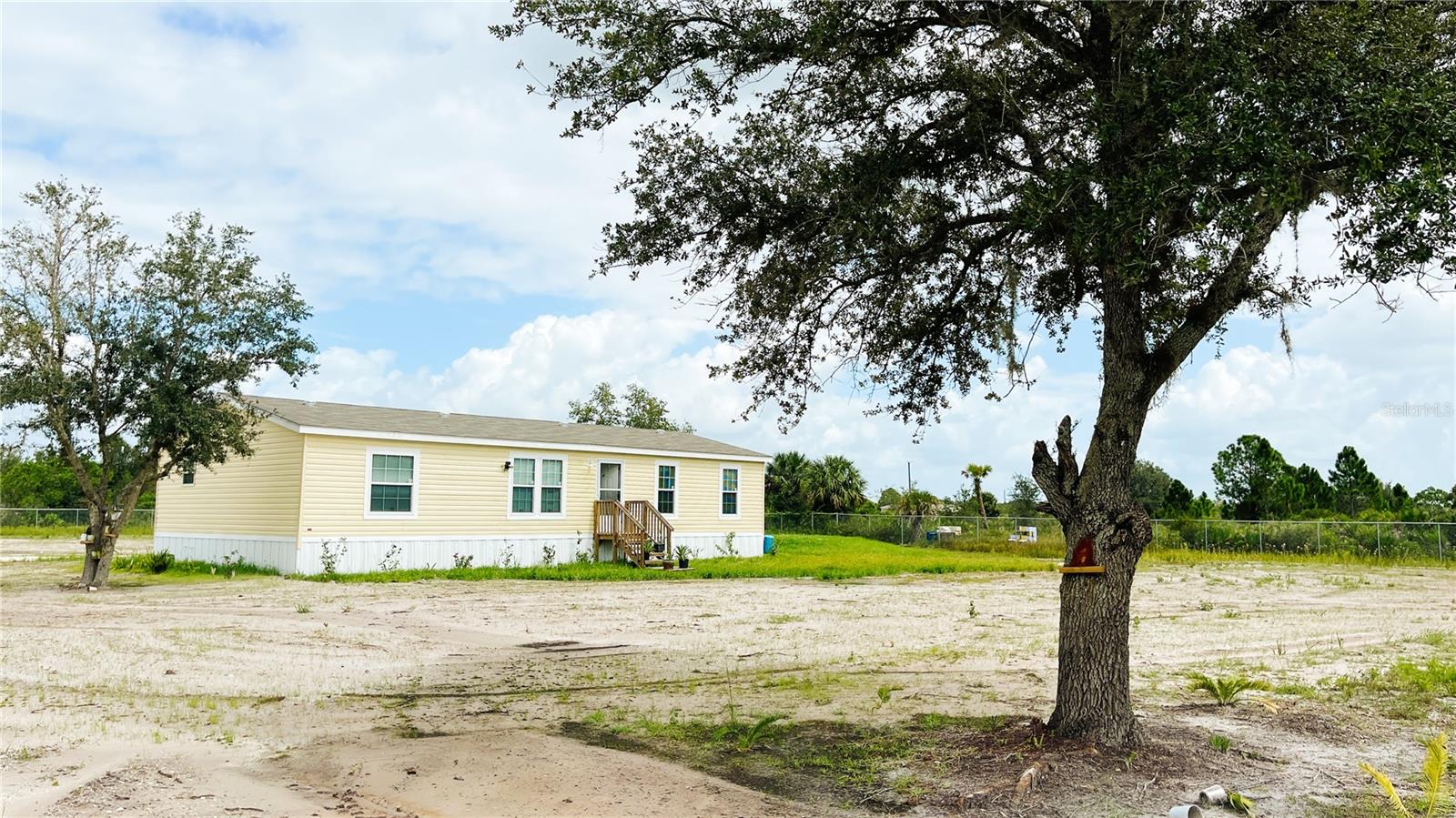 Photo of 16161 NW 276TH STREET OKEECHOBEE FL 34972