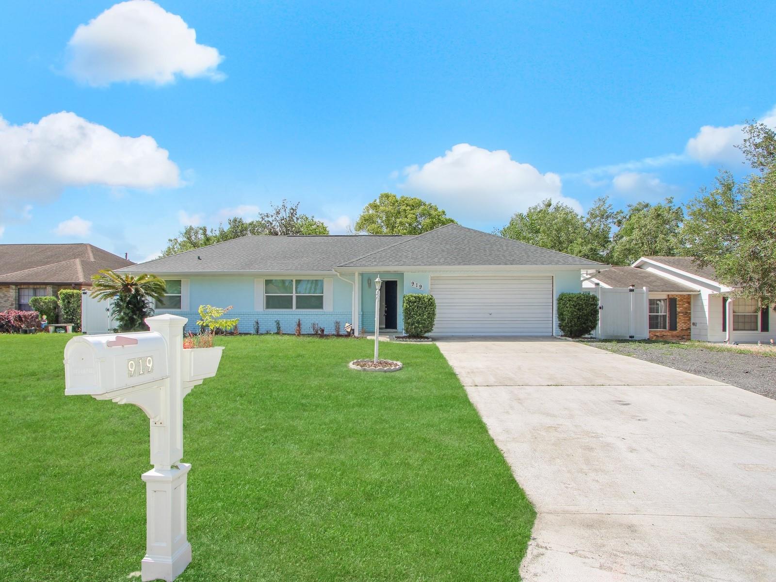 Photo of 919 SYLVIA DRIVE DELTONA FL 32725