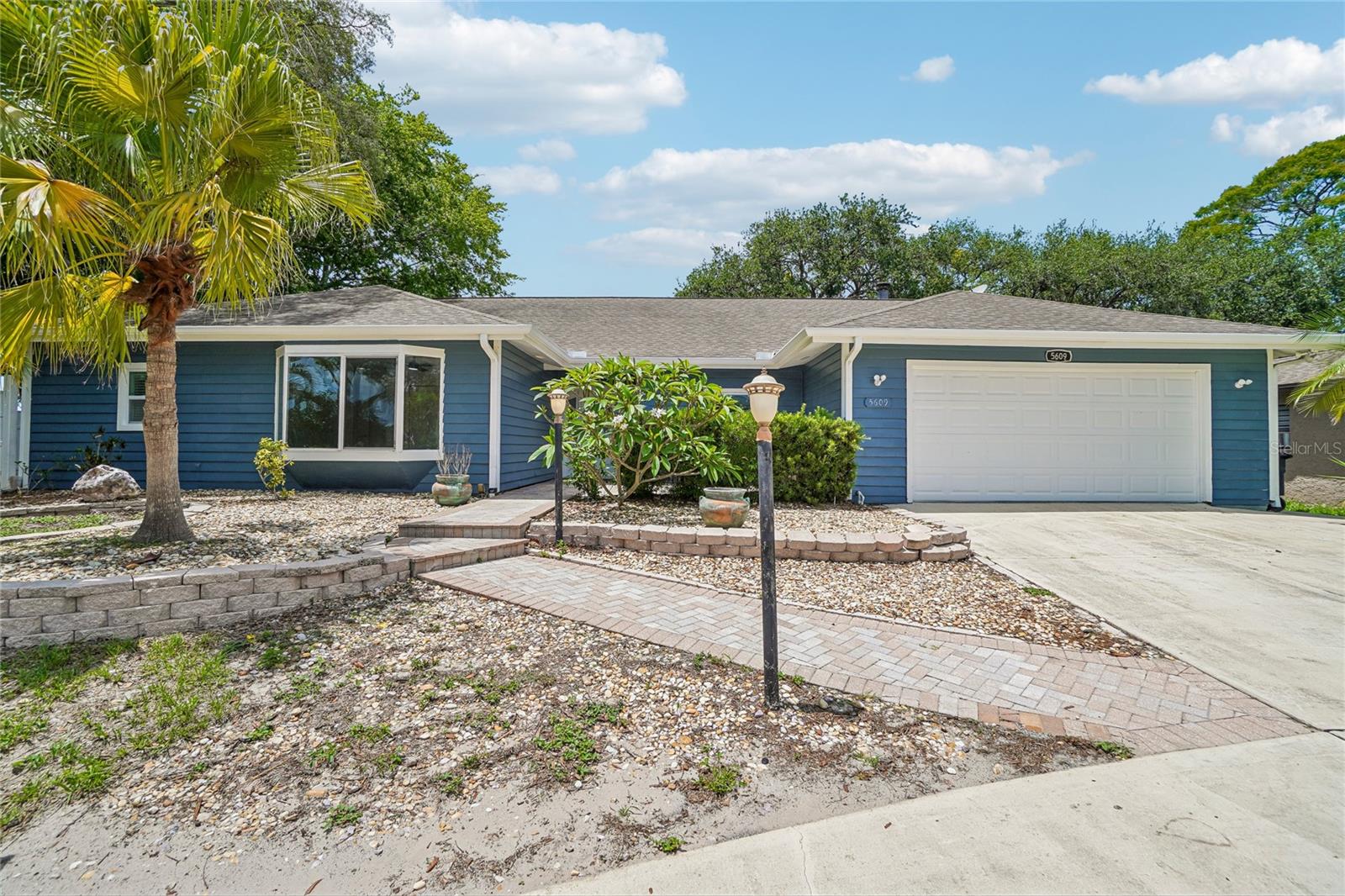 Photo of 5609 EXECUTIVE DRIVE NEW PORT RICHEY FL 34652
