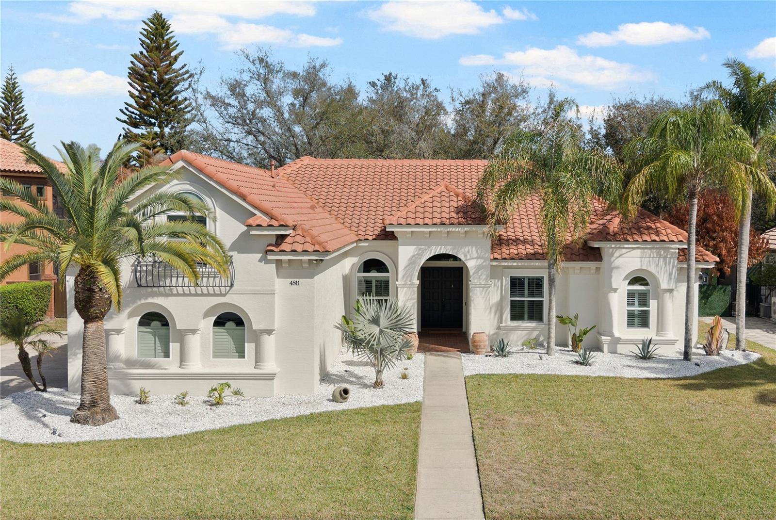 Photo of 4811 KEENELAND CIRCLE ORLANDO FL 32819