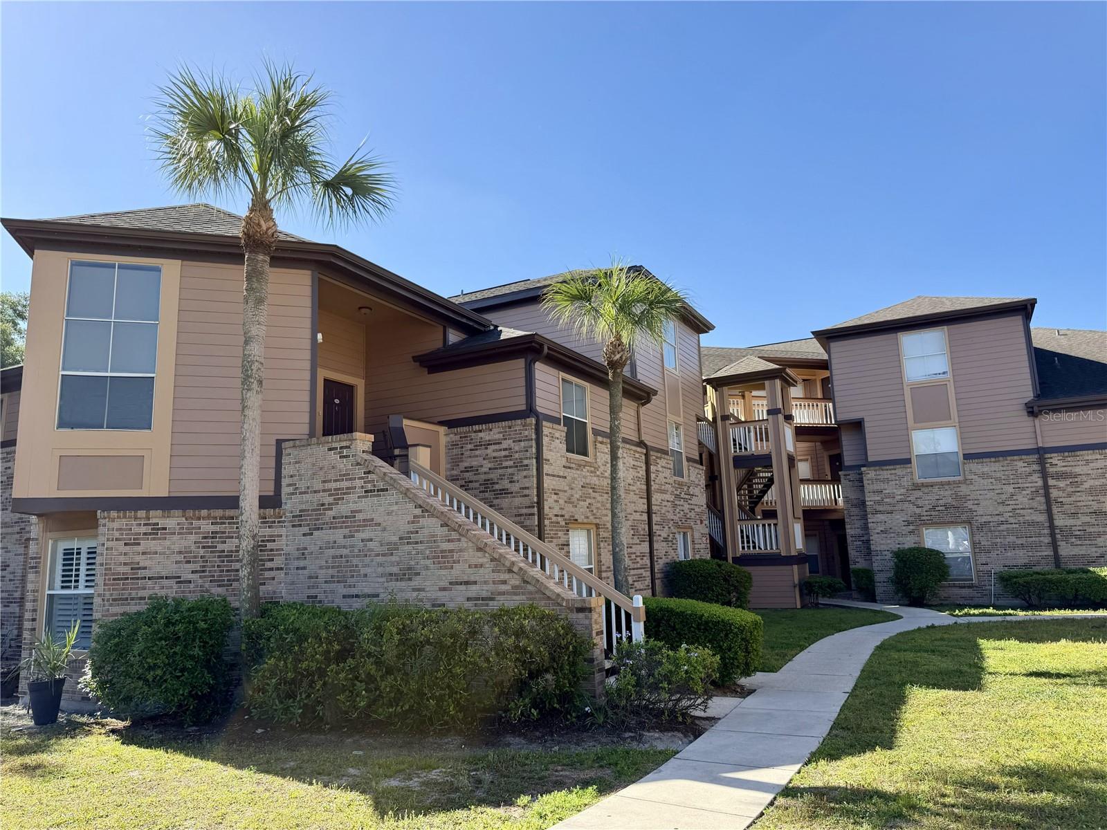 Photo of 498 N PIN OAK PLACE #306 LONGWOOD FL 32779