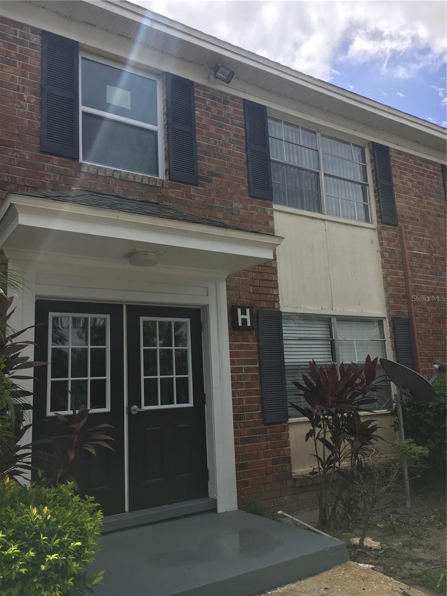 Photo of 5325 CURRY FORD ROAD #H101 ORLANDO FL 32812