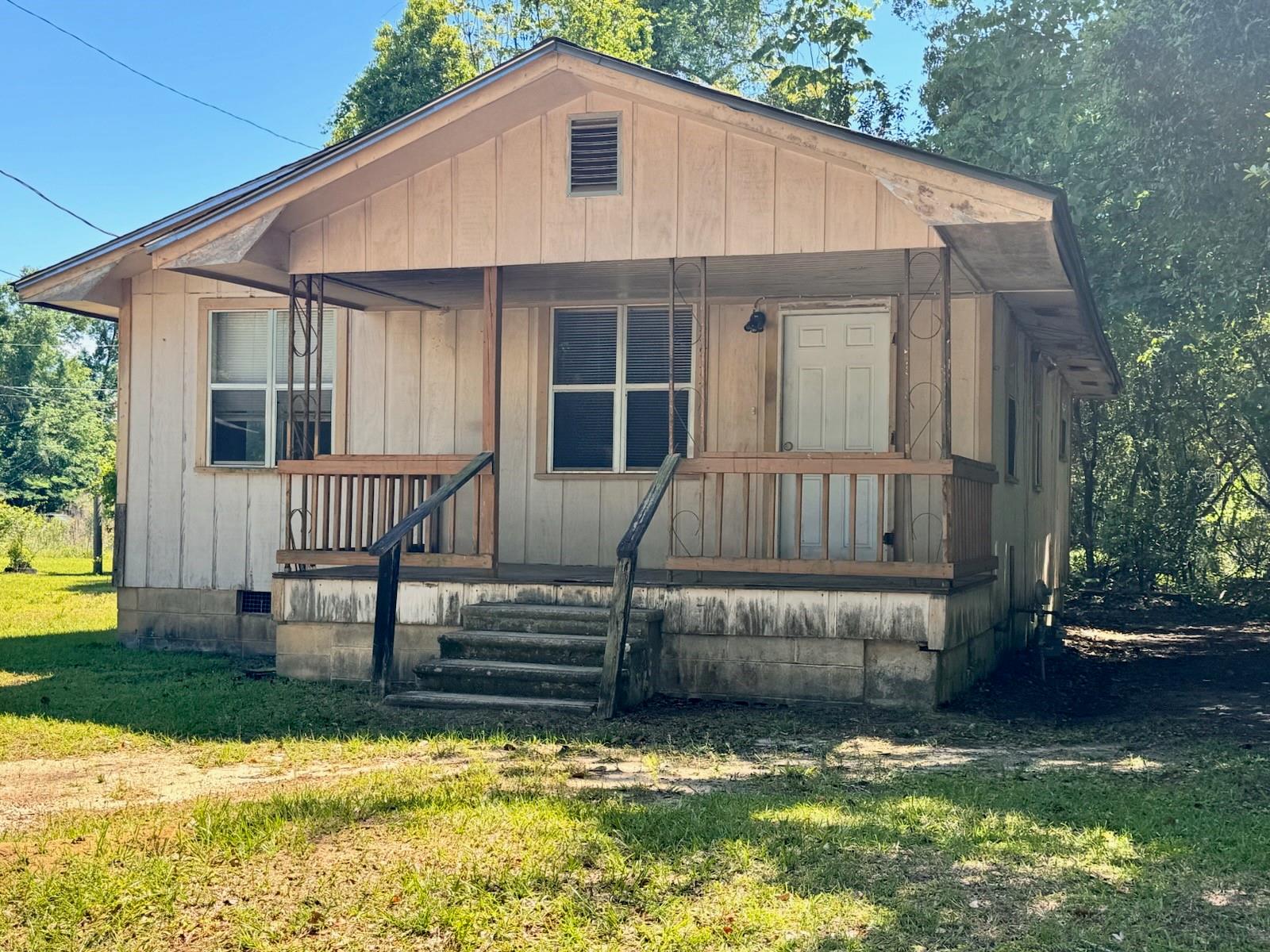 Photo of 4235 ROULHAC STREET MARIANNA FL 32448