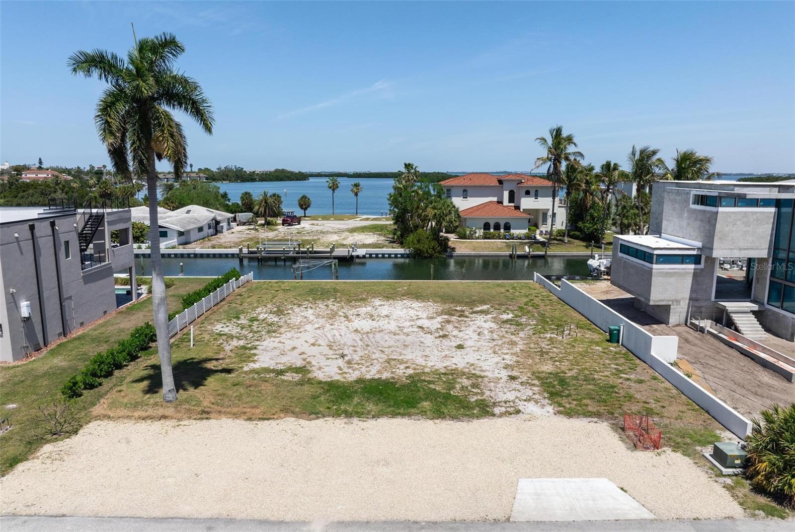 Photo of 581 ROUNTREE DRIVE LONGBOAT KEY FL 34228