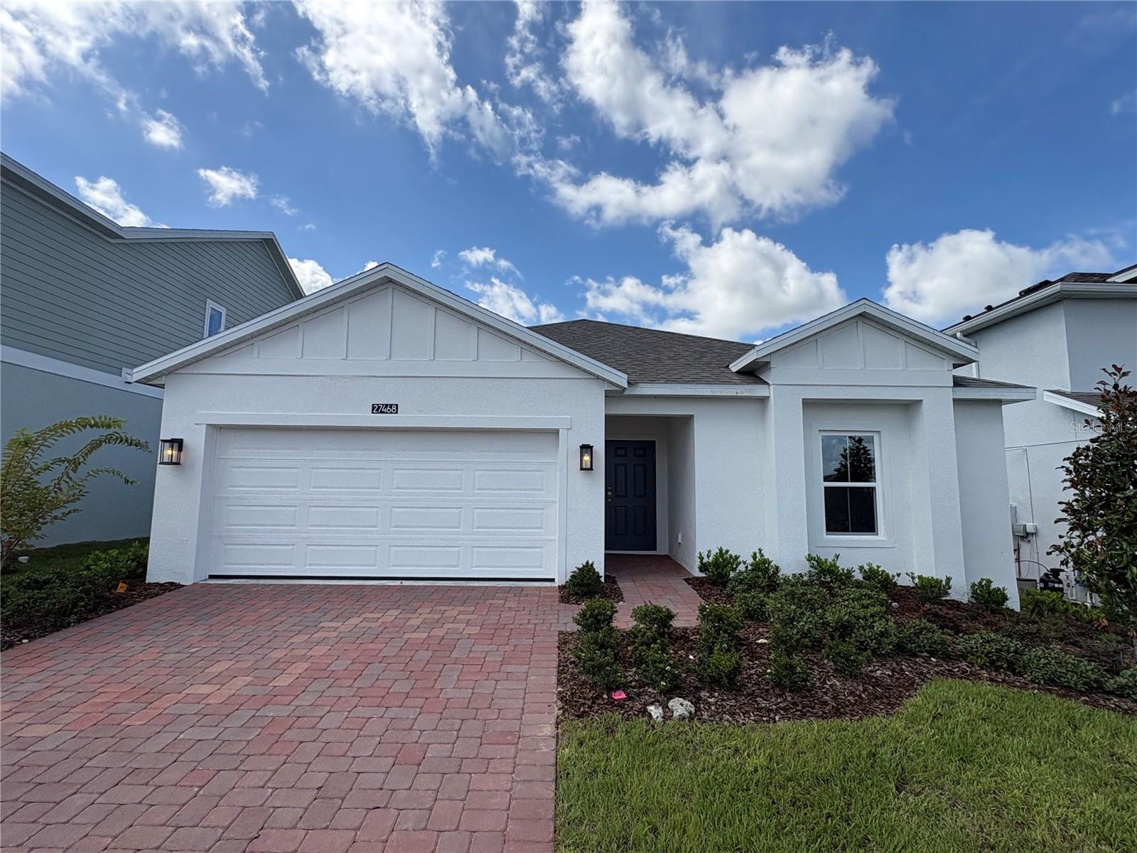 Photo of 27468 BLACK KITE AVENUE HOWEY IN THE HILLS FL 34737