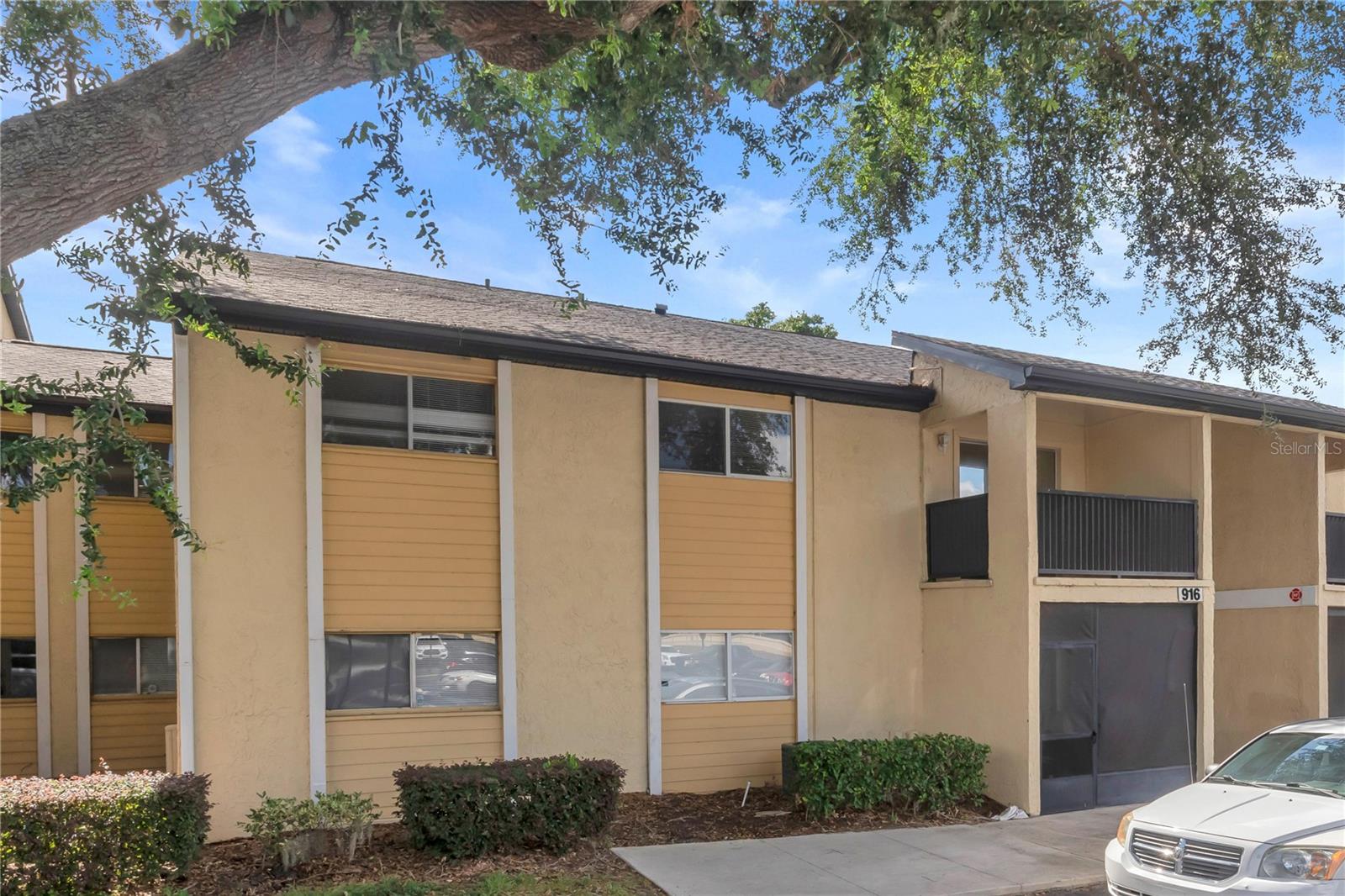 Photo of 916 LAKE DESTINY ROAD #E ALTAMONTE SPRINGS FL 32714