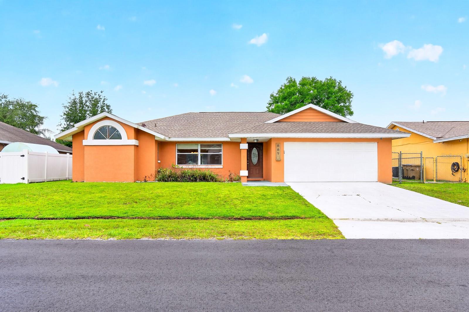 Photo of 669 DEAUVILLE COURT KISSIMMEE FL 34758