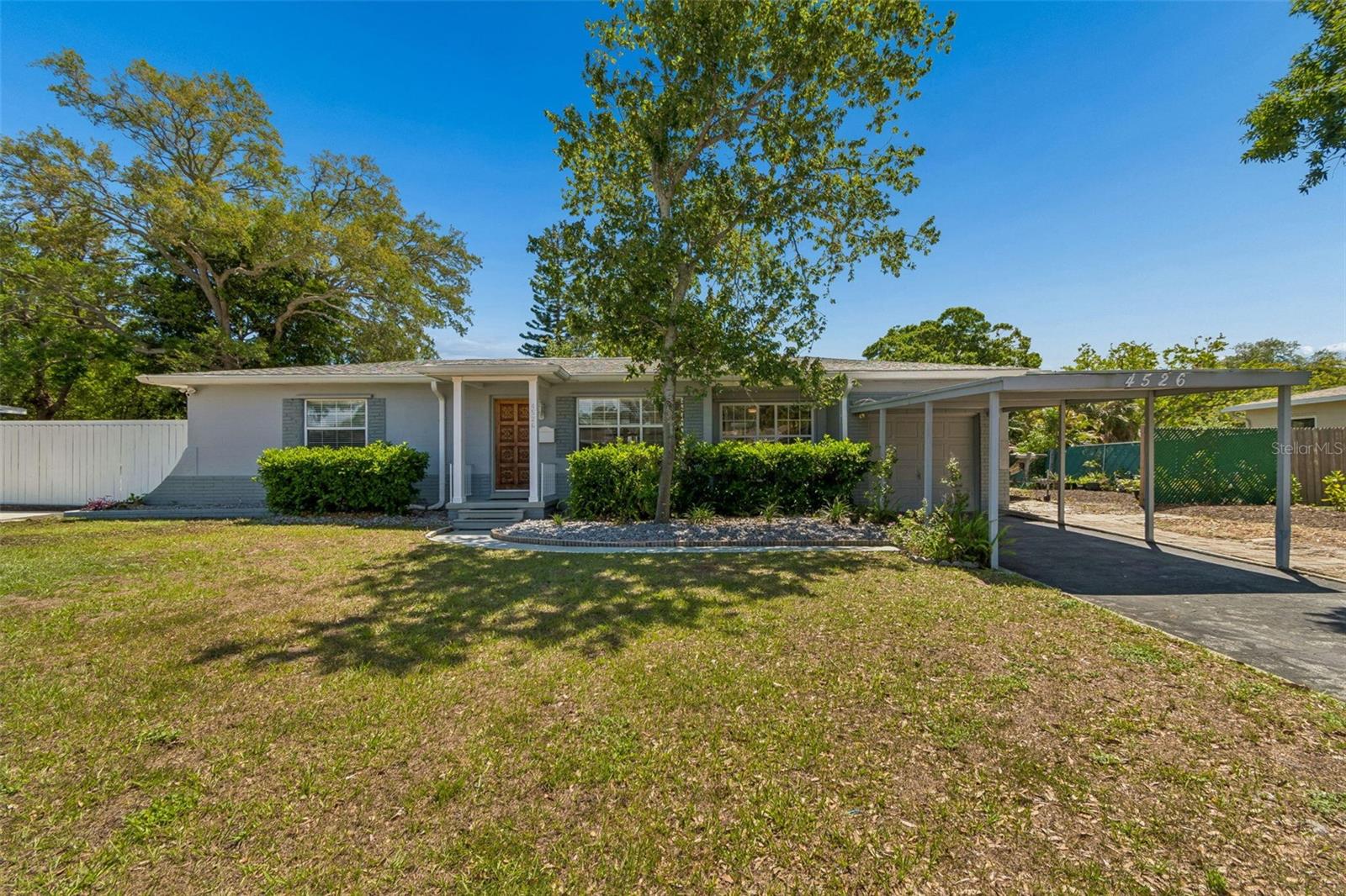 Photo of 4526 YARDLEY AVENUE ST PETERSBURG FL 33713