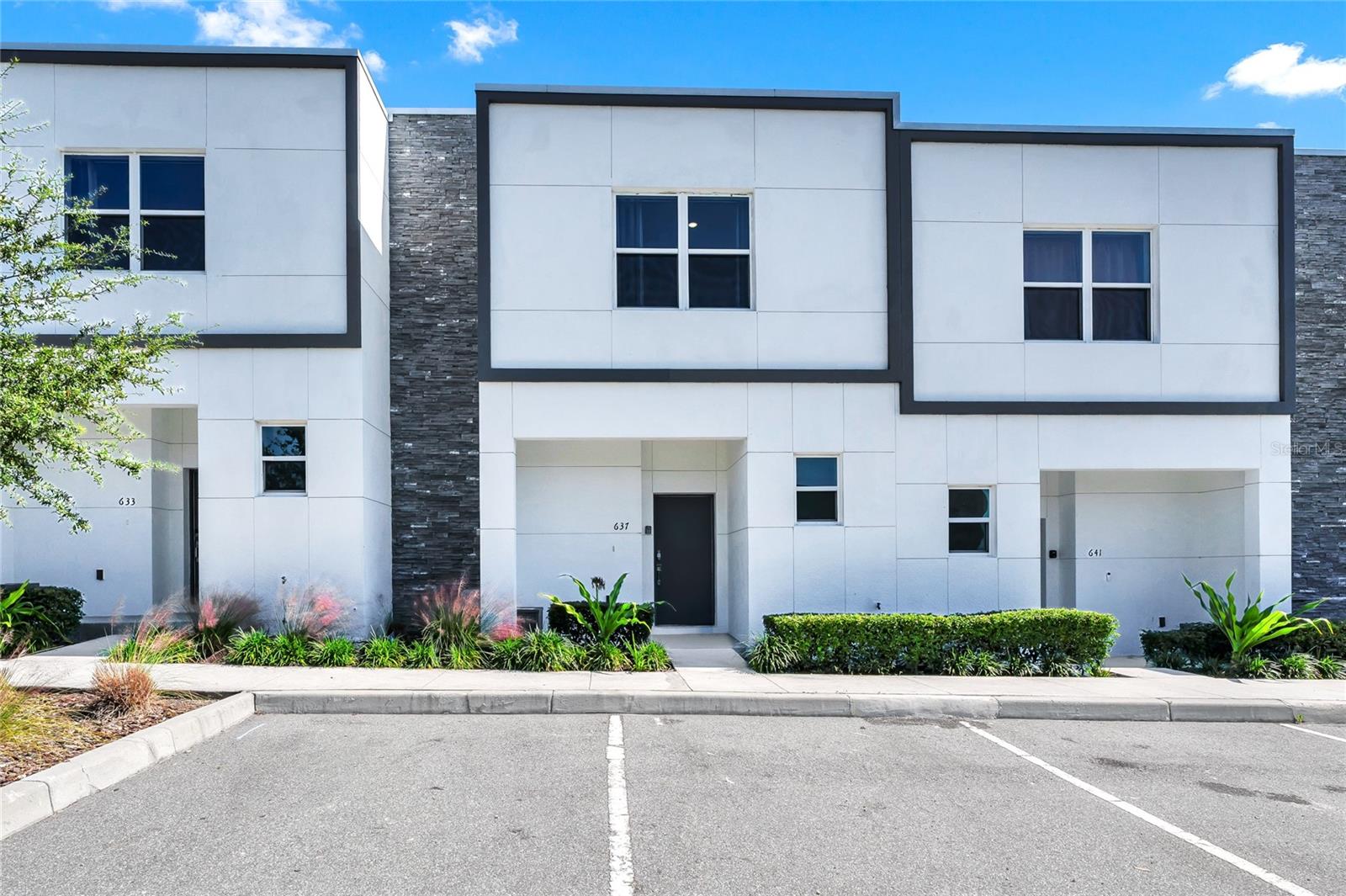 Photo of 637 TRIKOMO DRIVE DRIVE DAVENPORT FL 33896