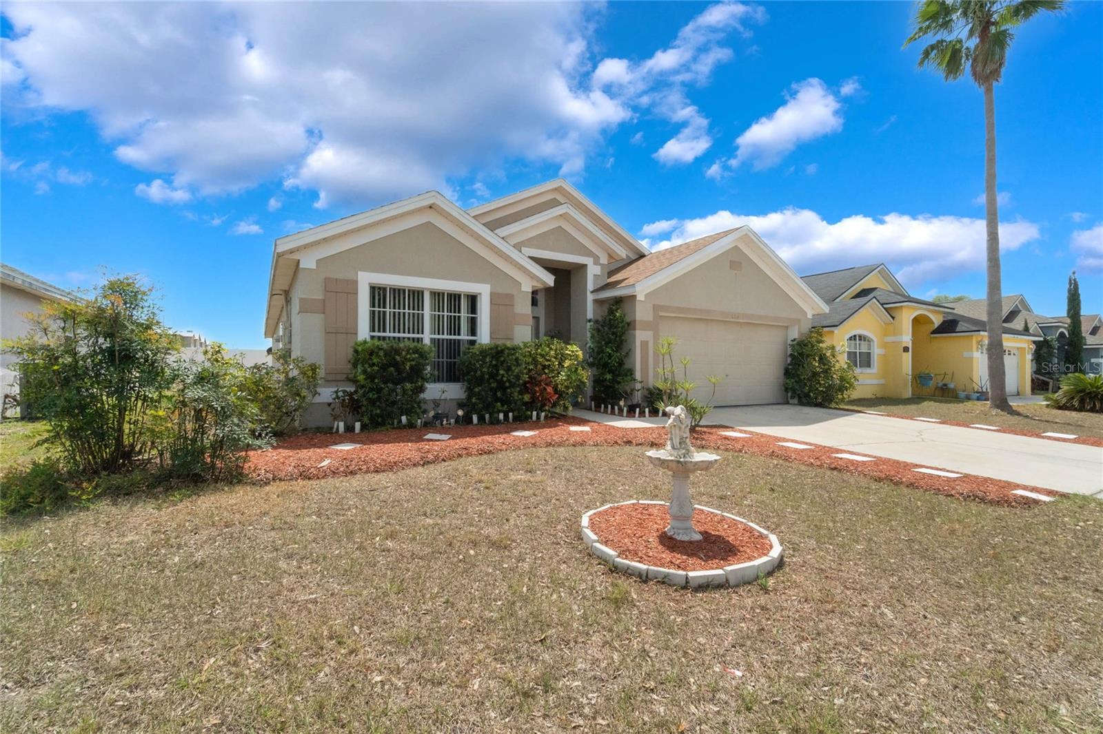 Photo of 640 LADY DIANA DRIVE DAVENPORT FL 33837