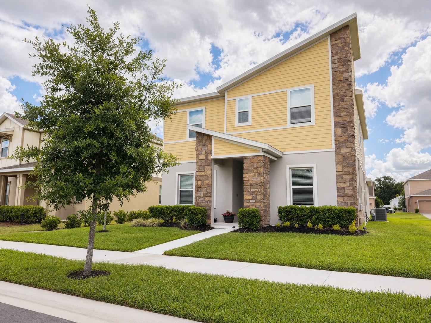 Photo of 2165 SWEET HONEY LANE APOPKA FL 32712