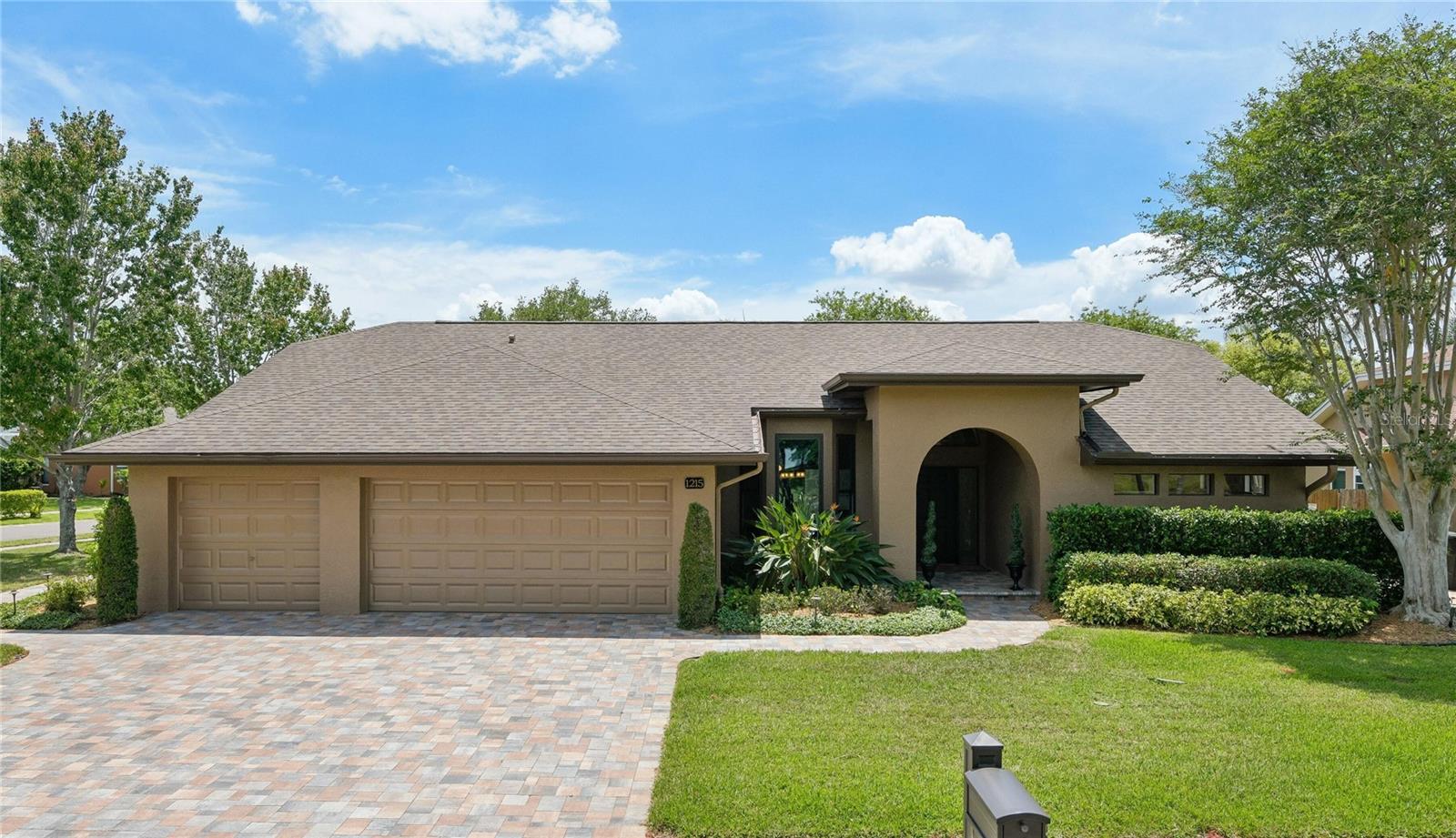 Photo of 1215 HUNTINGTON LANE SAFETY HARBOR FL 34695