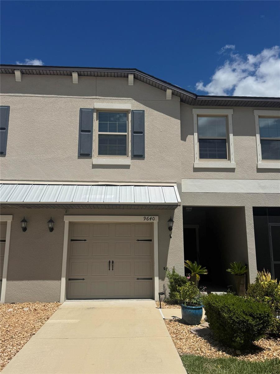 Photo of 9640 PEMBROOKE PINES DRIVE SUN CITY CENTER FL 33573