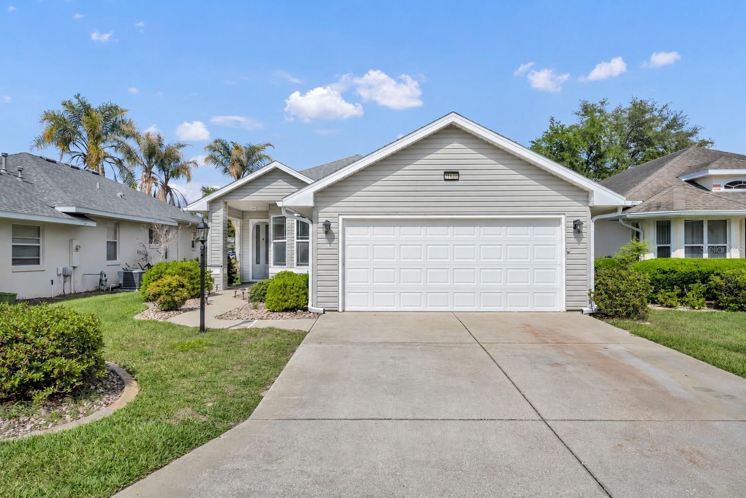Photo of 21630 REGENCY PARK LN LEESBURG FL 34748