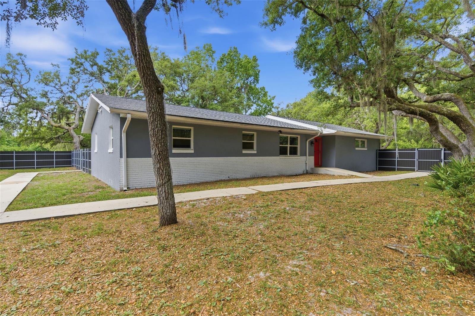 Photo of 176 LAKE EVA DRIVE CHULUOTA FL 32766