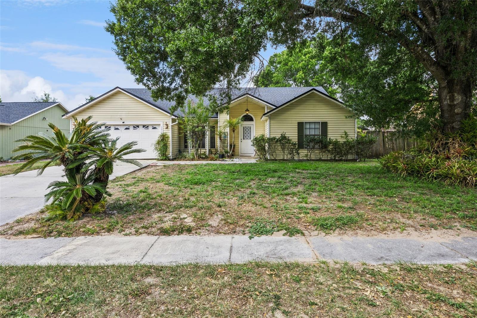 Photo of 5018 LIGHTERWOOD COURT OCOEE FL 34761