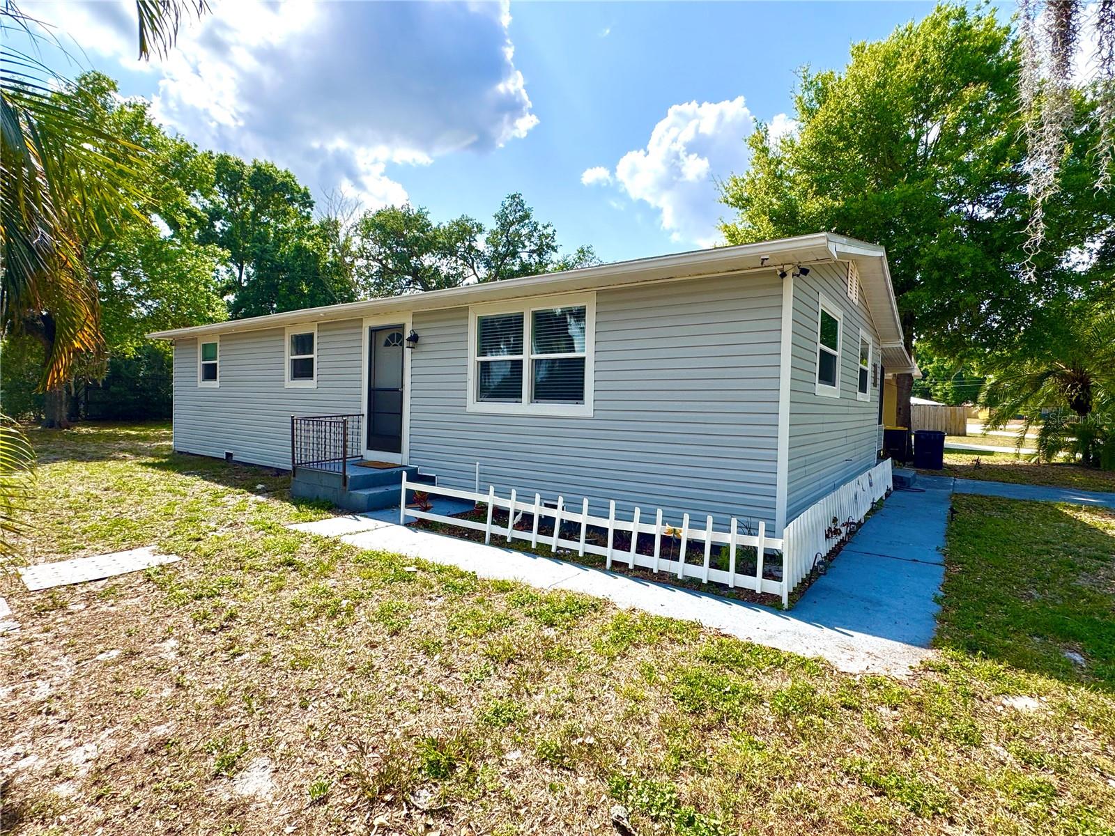 Photo of 111 NE PALENCIA ROAD AUBURNDALE FL 33823