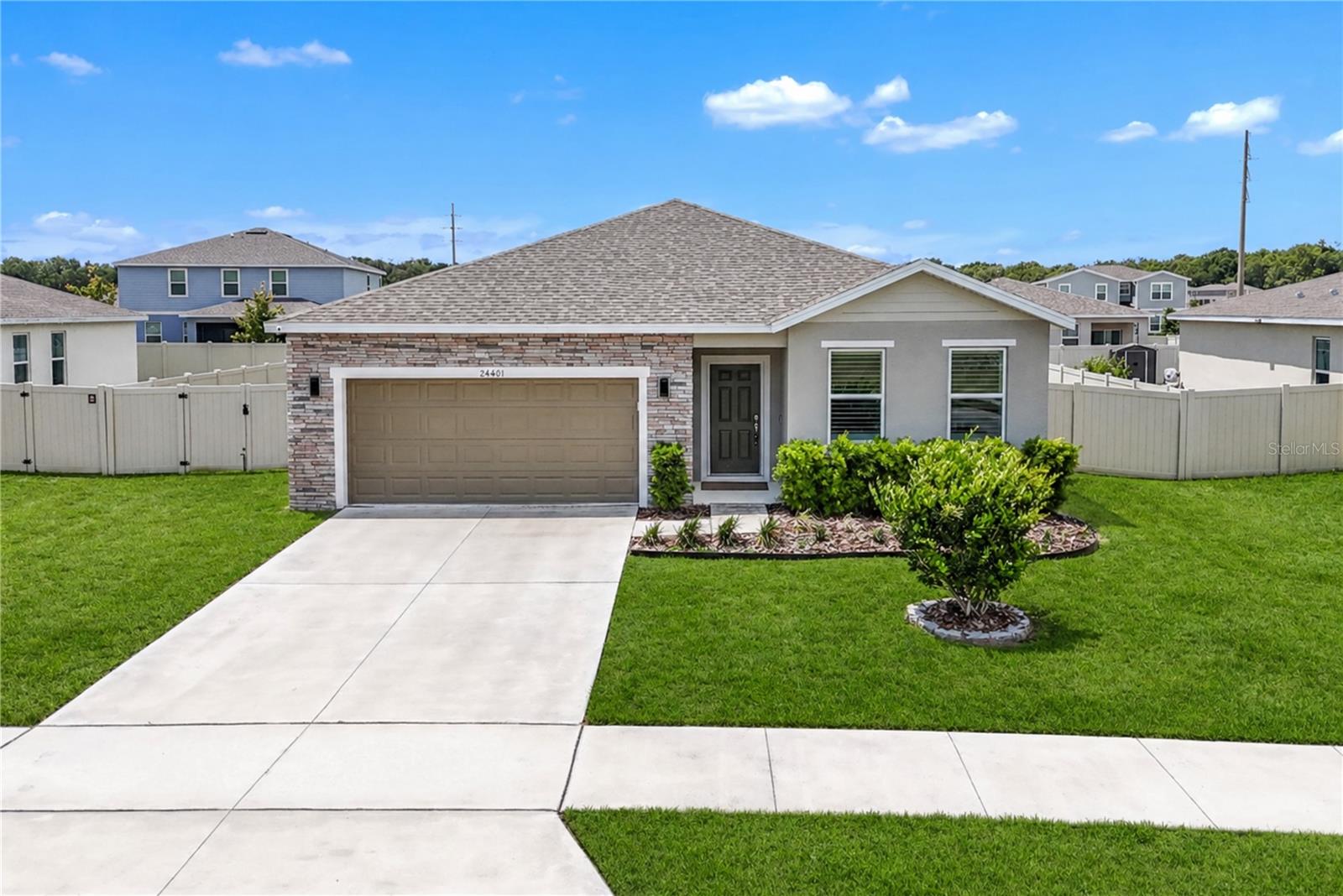 Photo of 24401 SUNNYS HALO WAY SORRENTO FL 32776