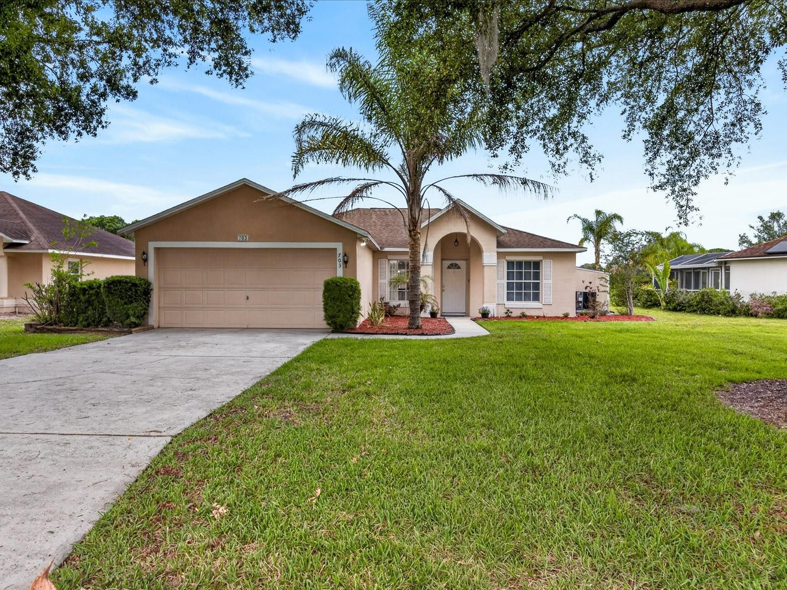Photo of 703 SUNRIDGE WOODS BOULEVARD DAVENPORT FL 33837