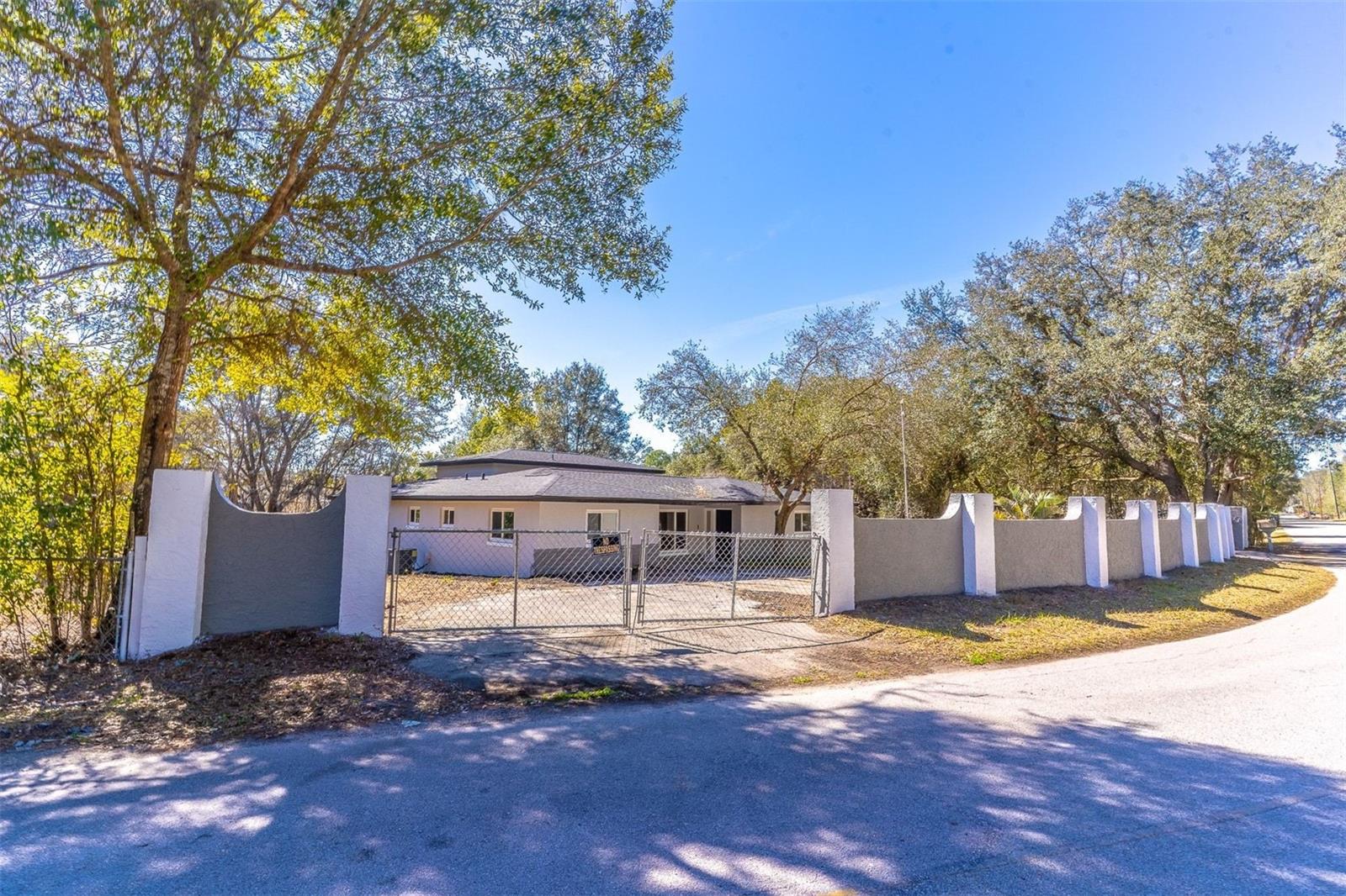 Photo of 16880 SE 63RD LANE OCKLAWAHA FL 32179