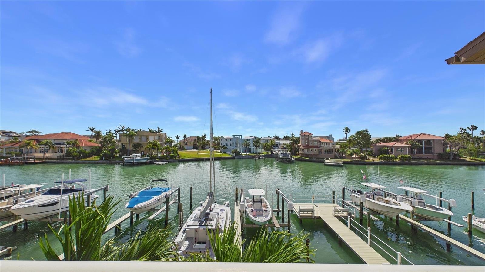 Photo of 323 MADEIRA CIRCLE ST PETERSBURG FL 33715