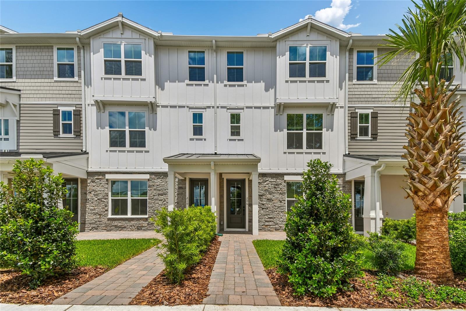 Photo of 206 PASQUALA #4 OVIEDO FL 32765