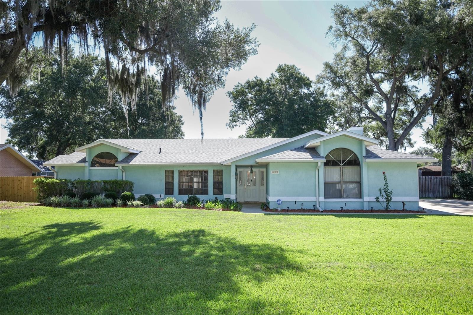 Photo of 610 YORKTOWN DRIVE LEESBURG FL 34748