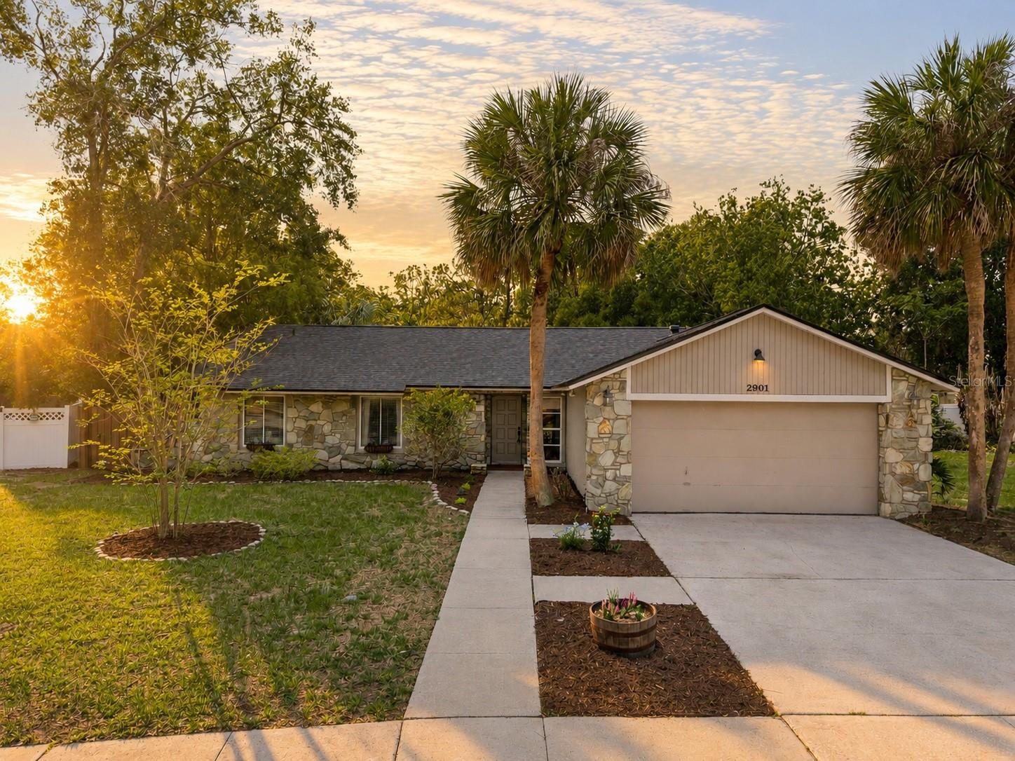 Photo of 2901 AUTUMNWOOD TRAIL APOPKA FL 32703