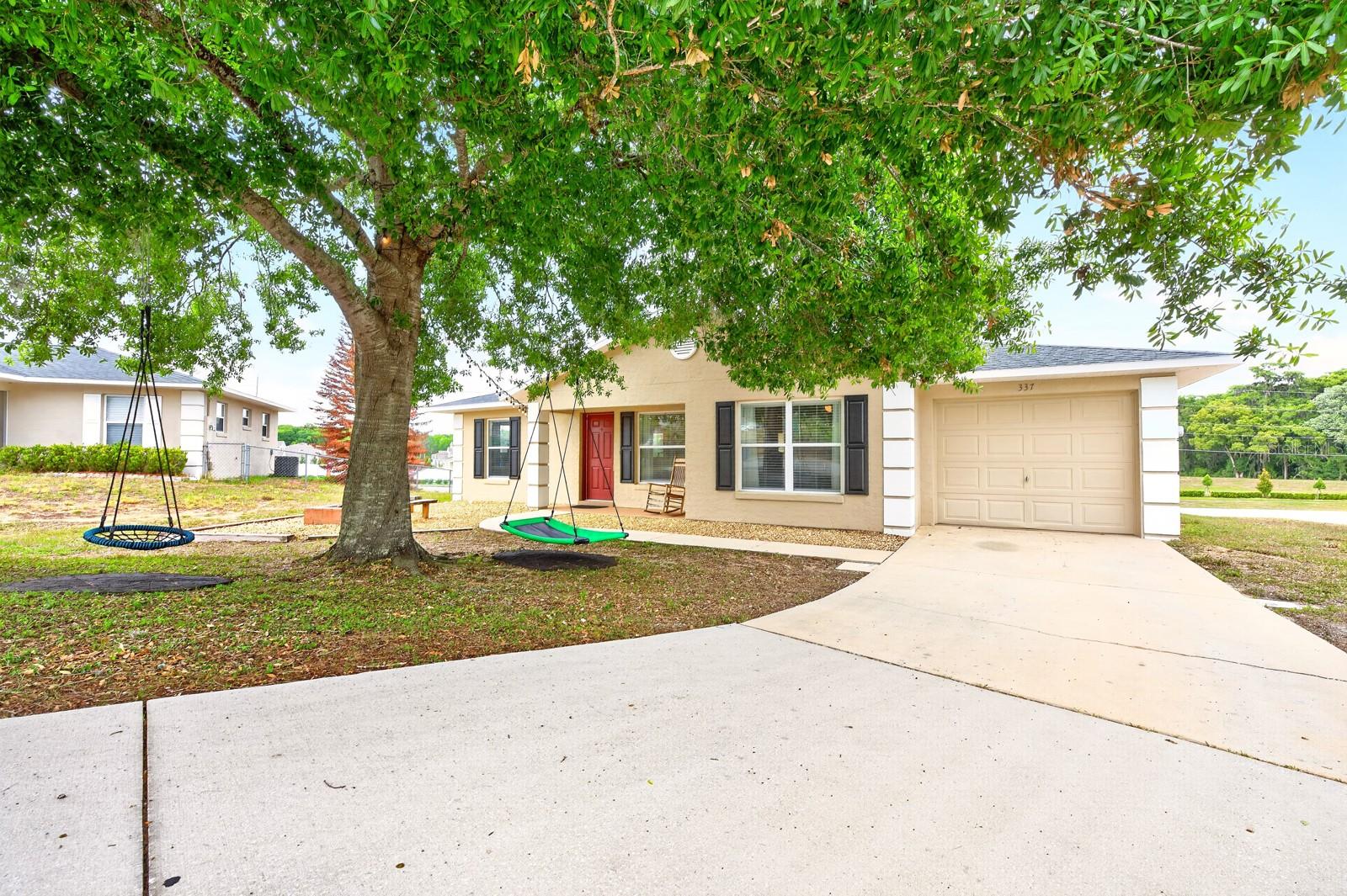 Photo of 337 WINDRIDGE PLACE TAVARES FL 32778