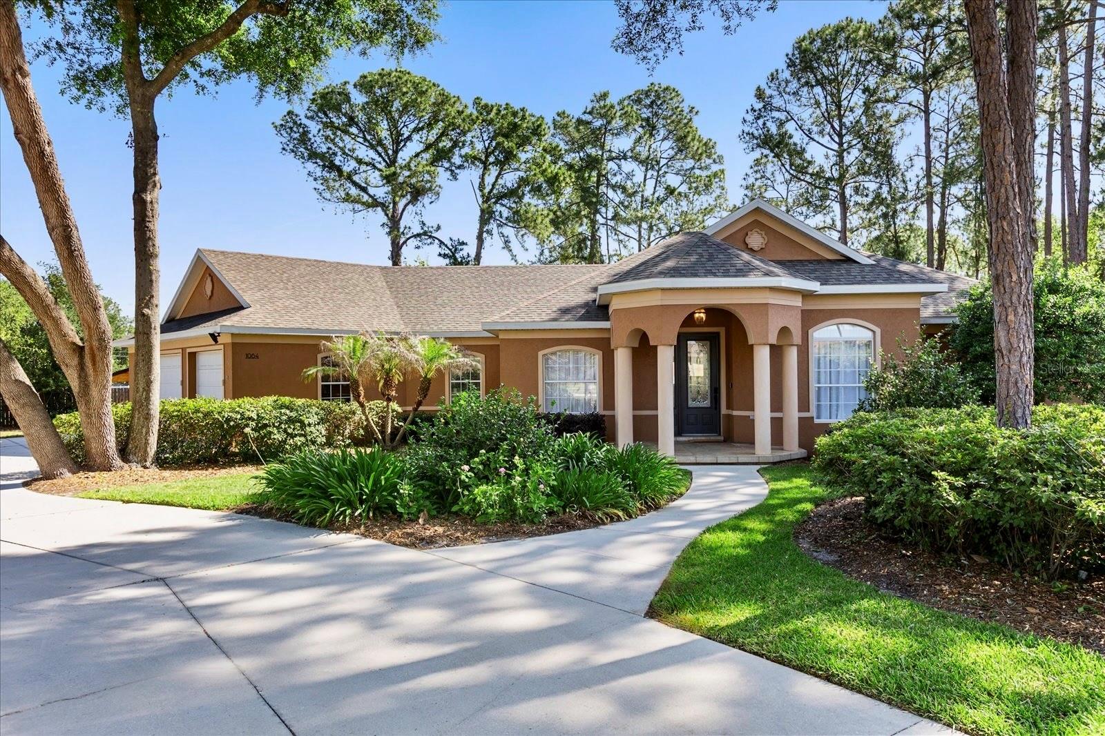 Photo of 1064 CEASARS COURT MOUNT DORA FL 32757