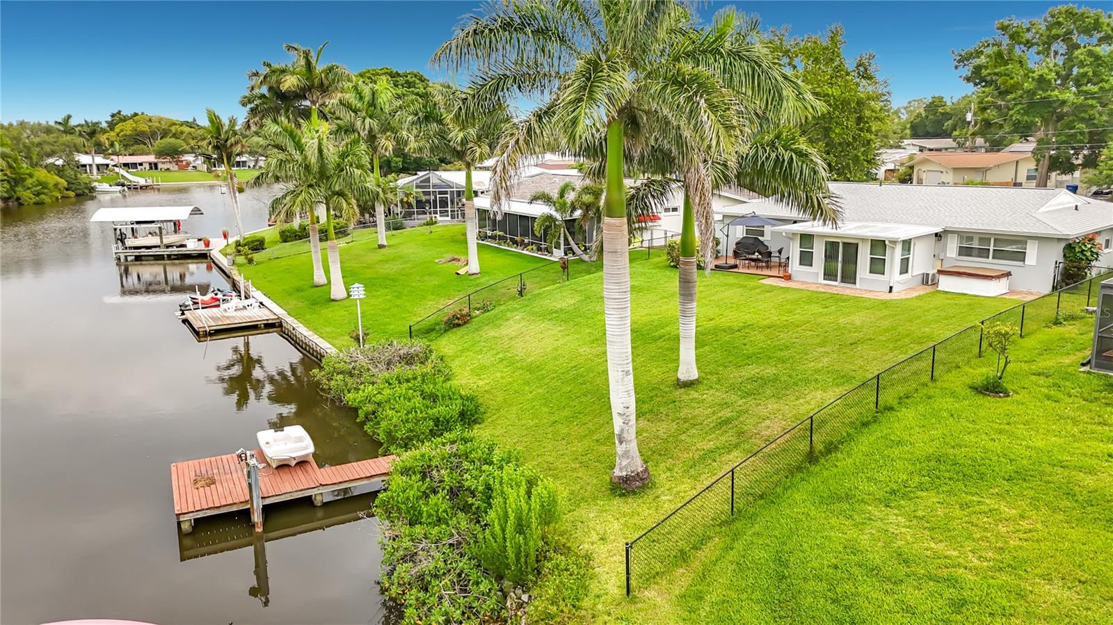 Photo of 508 SHORE DRIVE LARGO FL 33771