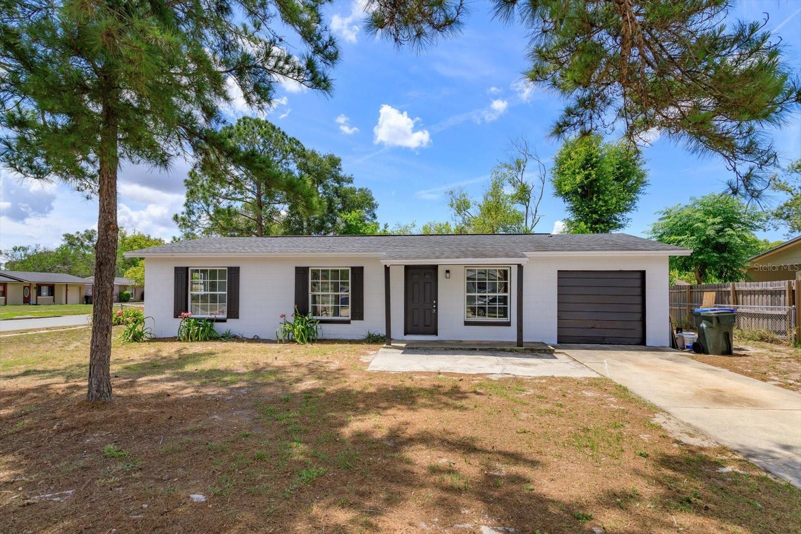 Photo of 327 LITTLE ROCK COURT OCOEE FL 34761