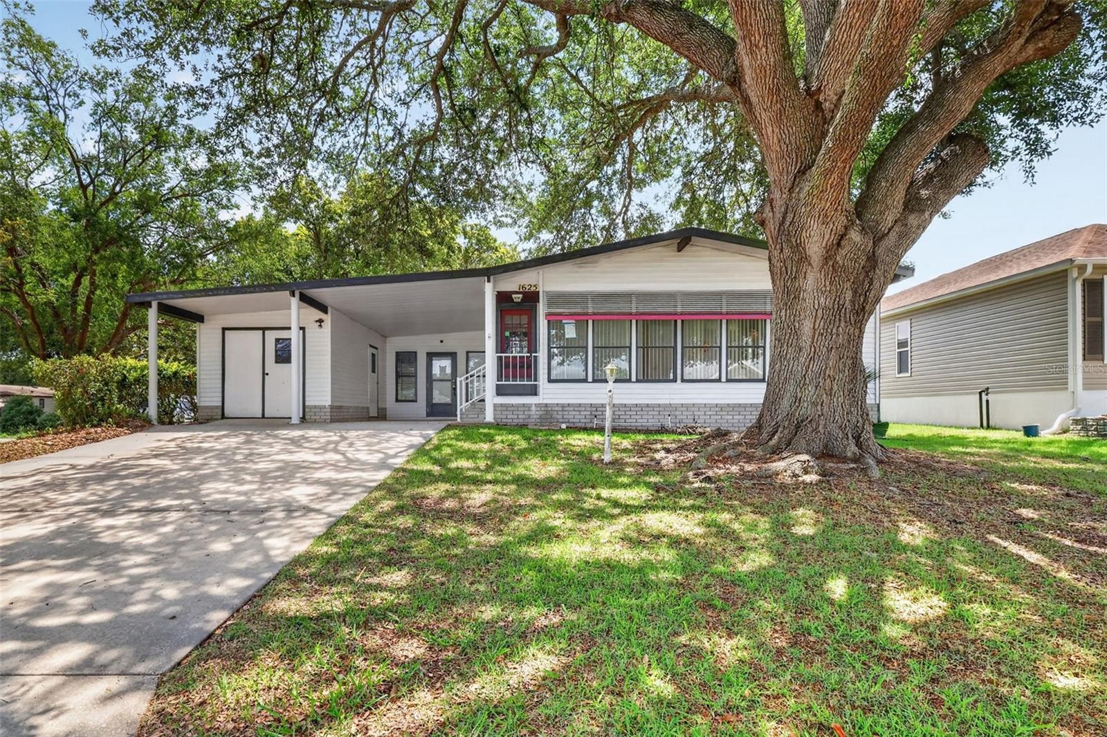 Photo of 1625 HILTON HEAD BOULEVARD LADY LAKE FL 32159