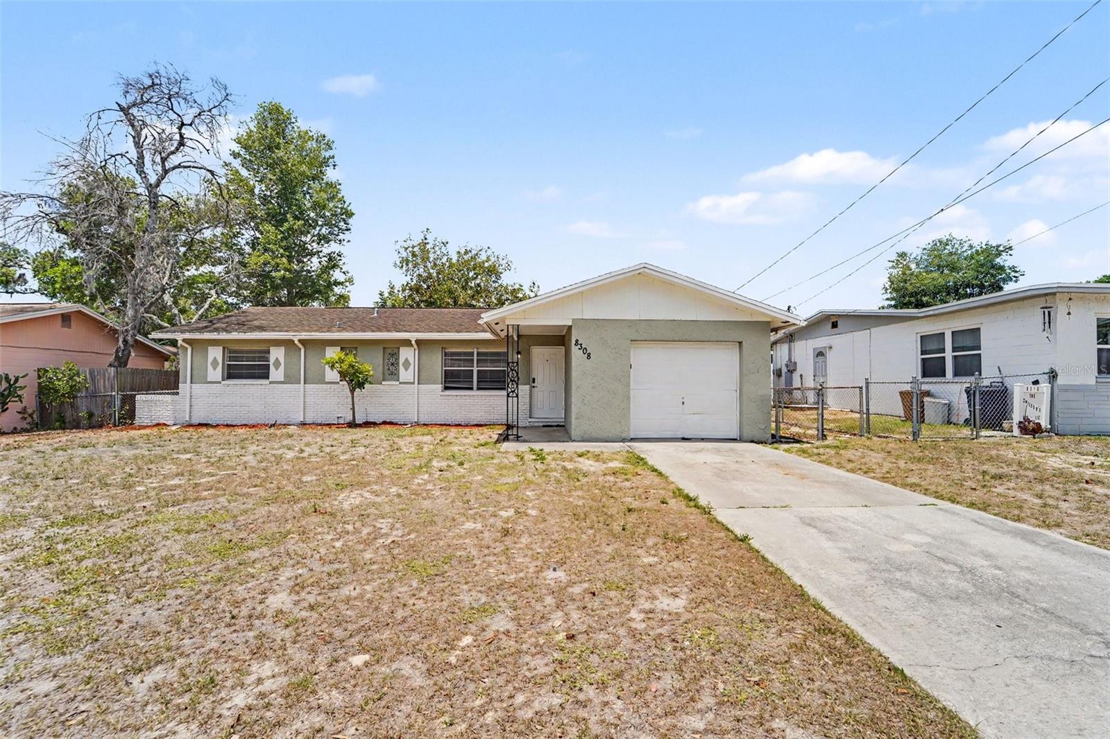Photo of 8308 OLEANDER LANE TAMPA FL 33637
