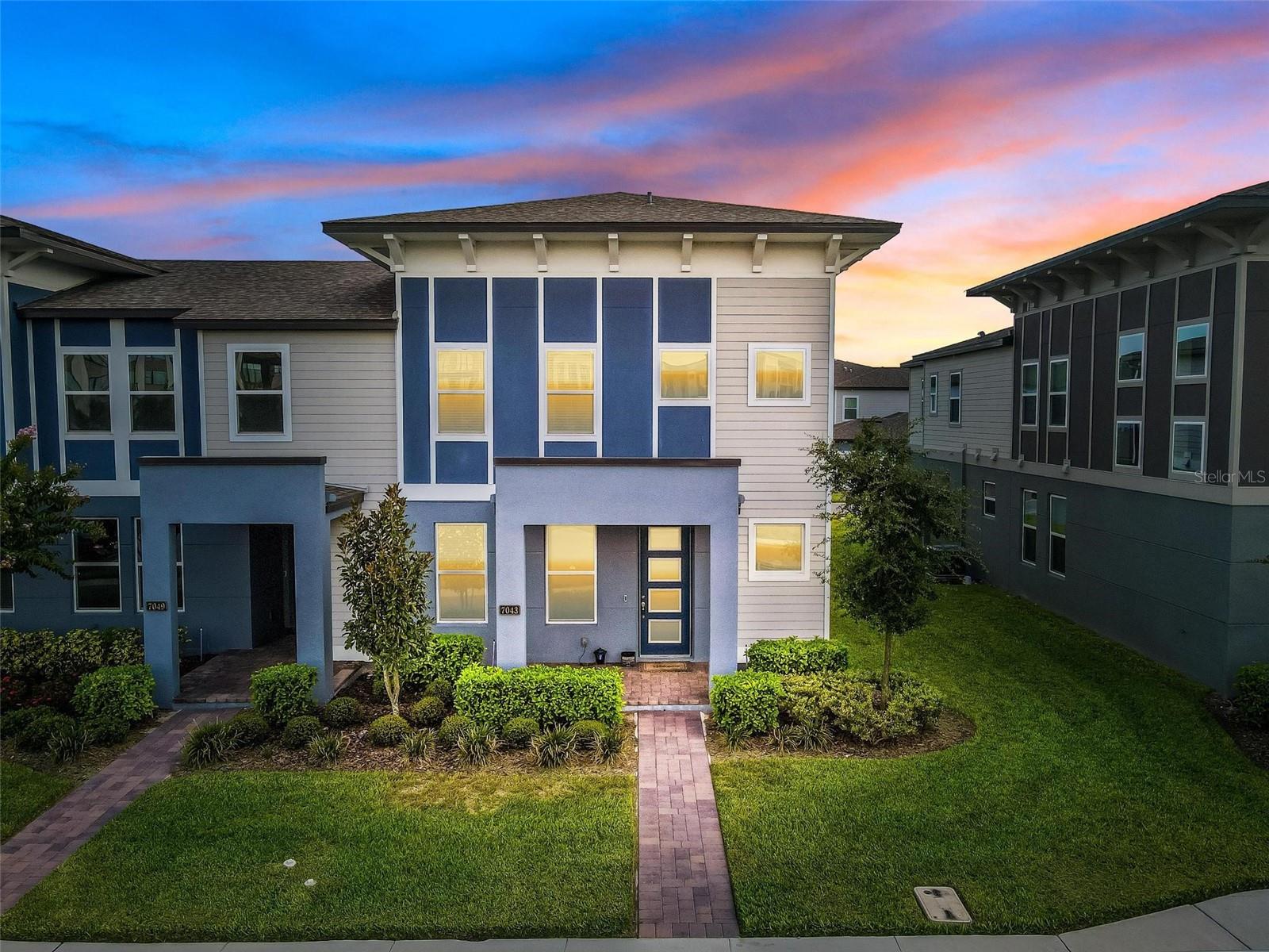 Photo of 7043 CARRICKBEND LANE ORLANDO FL 32819