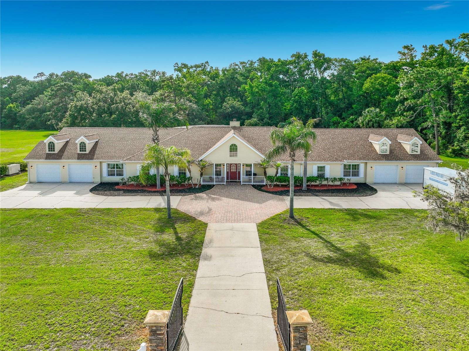 Photo of 2300 PINE MEADOWS PLACE CHULUOTA FL 32766
