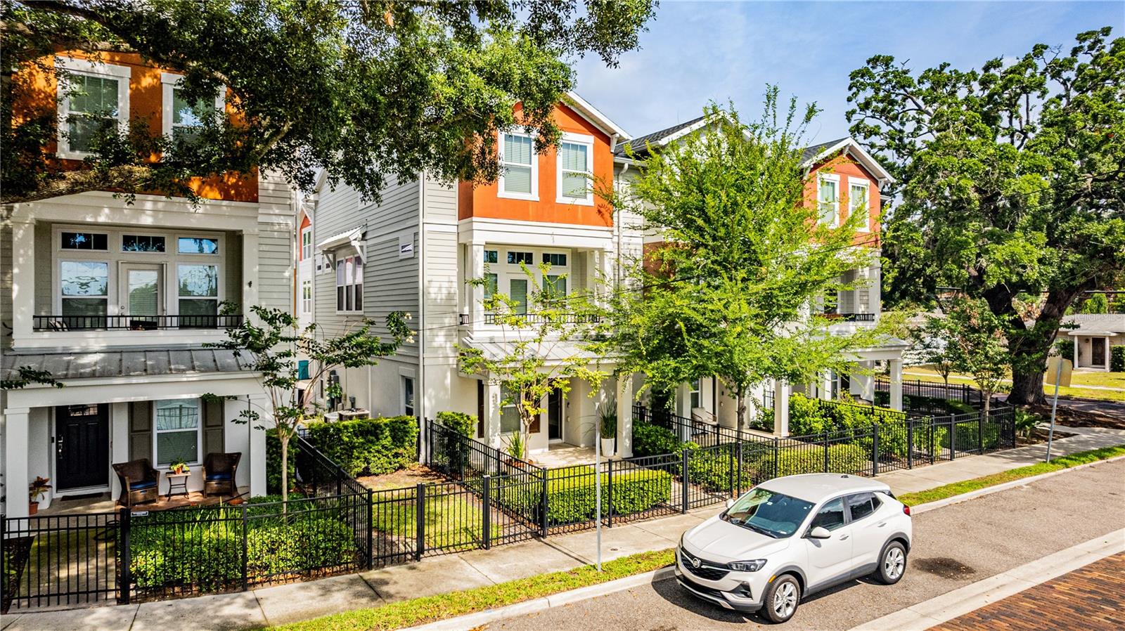Photo of 858 N THORNTON AVENUE ORLANDO FL 32803