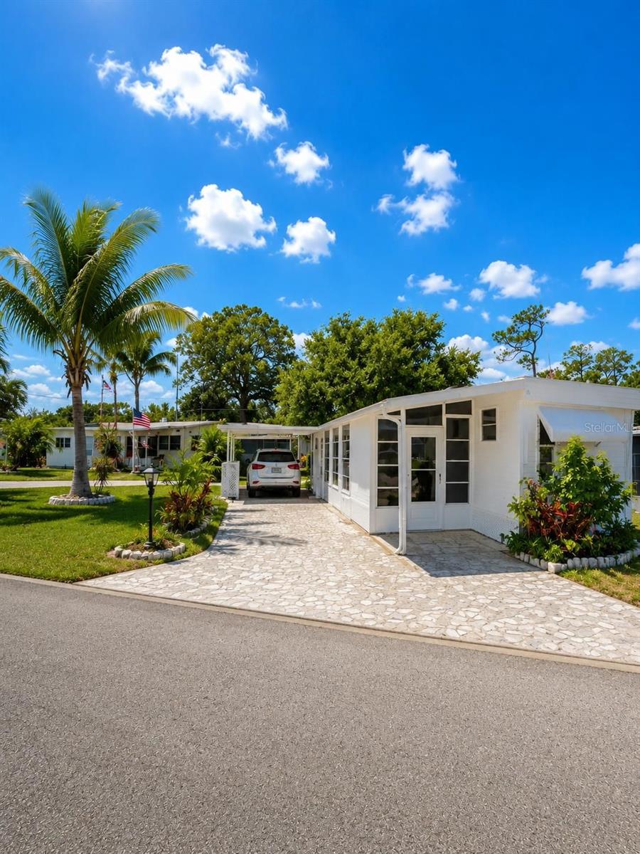 Photo of 102 LANTERN PLACE NORTH FORT MYERS FL 33917