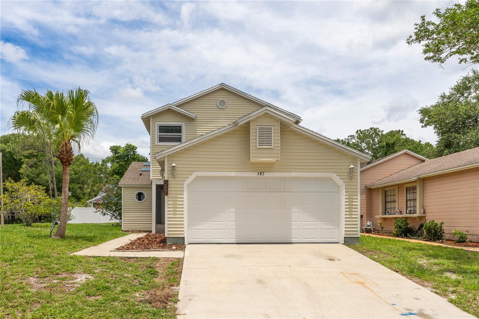 Photo of 587 PORTLAND CIRCLE APOPKA FL 32703