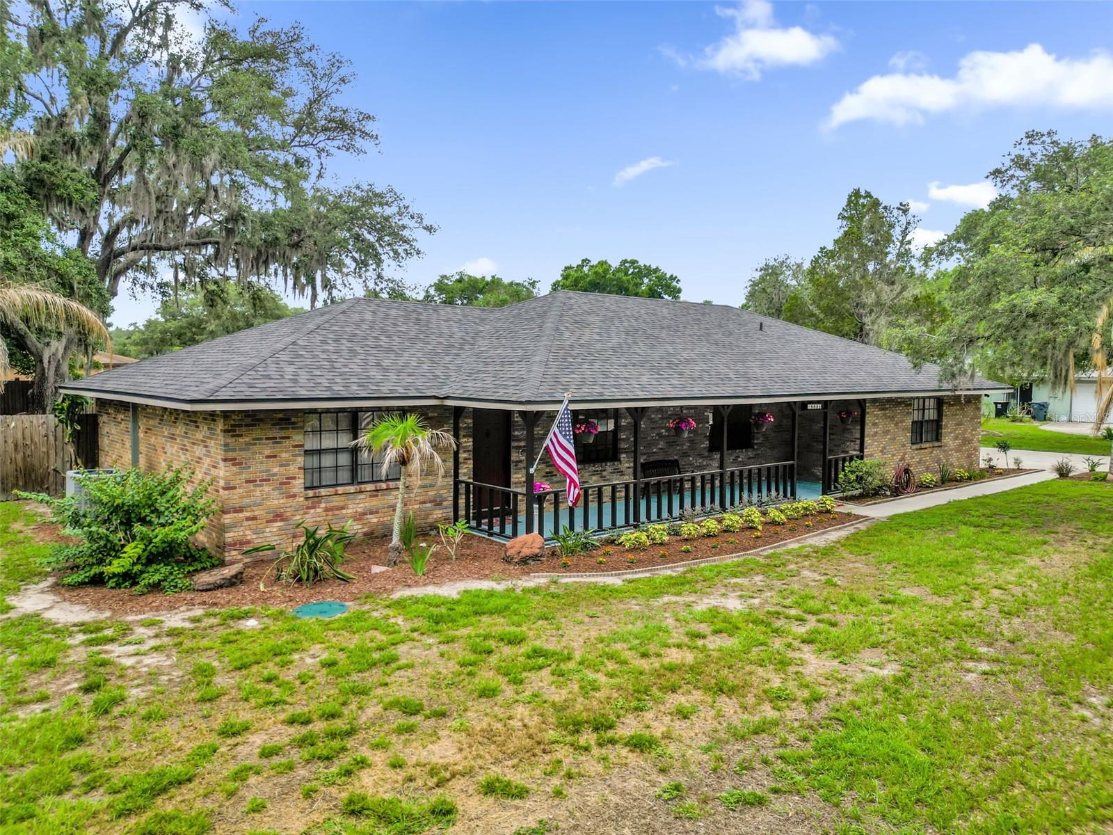 Photo of 8004 WALT WILLIAMS ROAD LAKELAND FL 33809