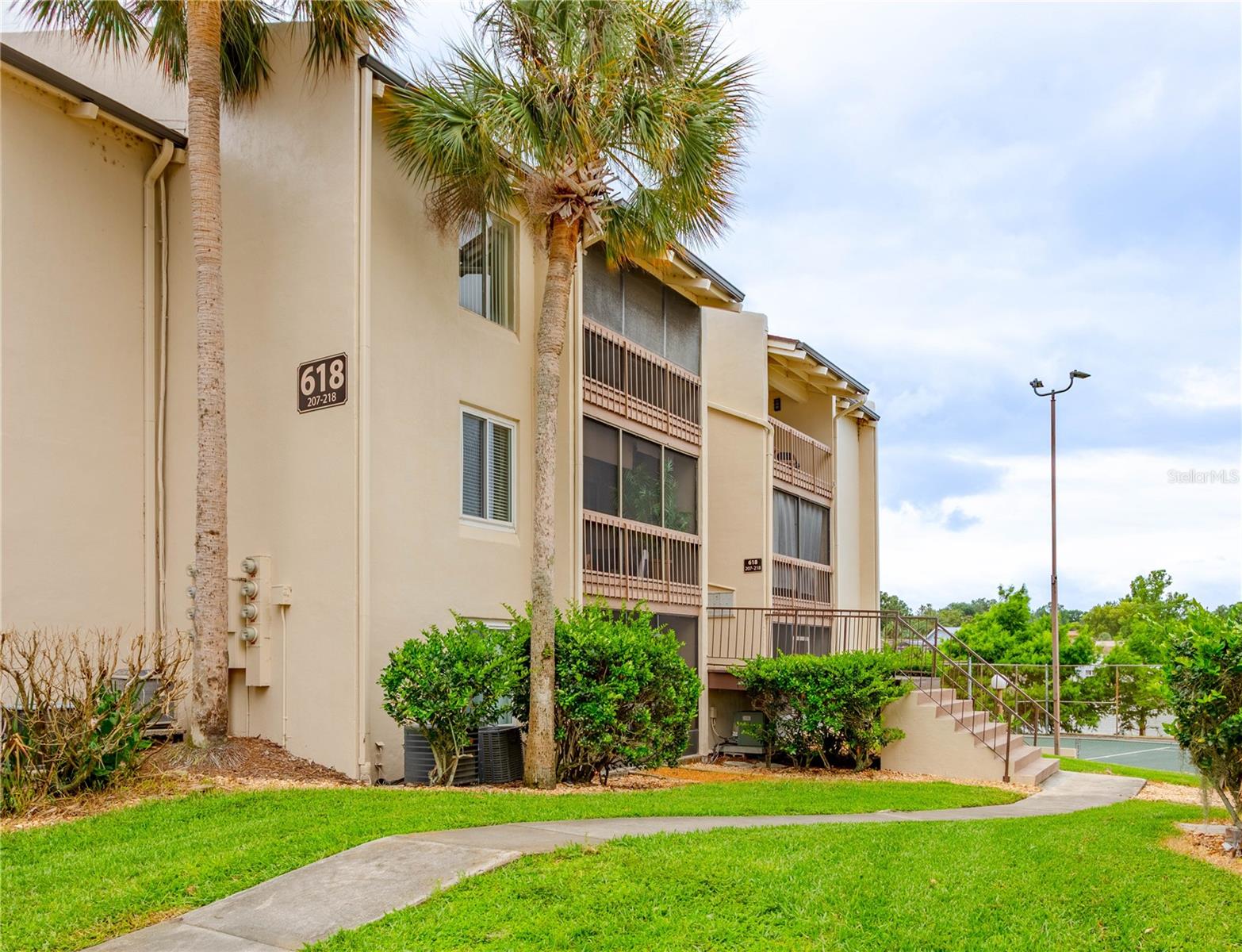 Photo of 618 ORANGE DRIVE #216 ALTAMONTE SPRINGS FL 32701
