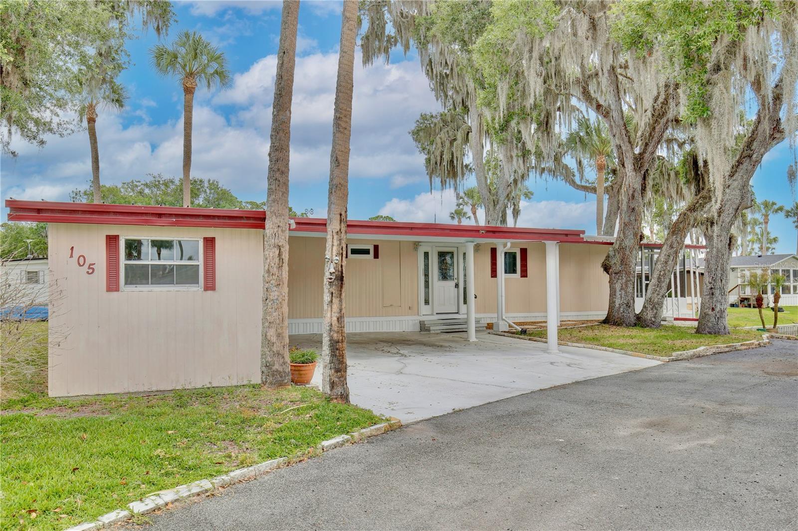Photo of 105 CANAL VIEW EUSTIS FL 32726