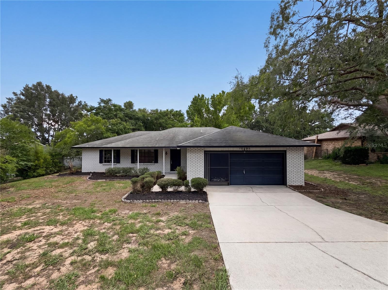 Photo of 12620 BAY HILL DRIVE GRAND ISLAND FL 32735
