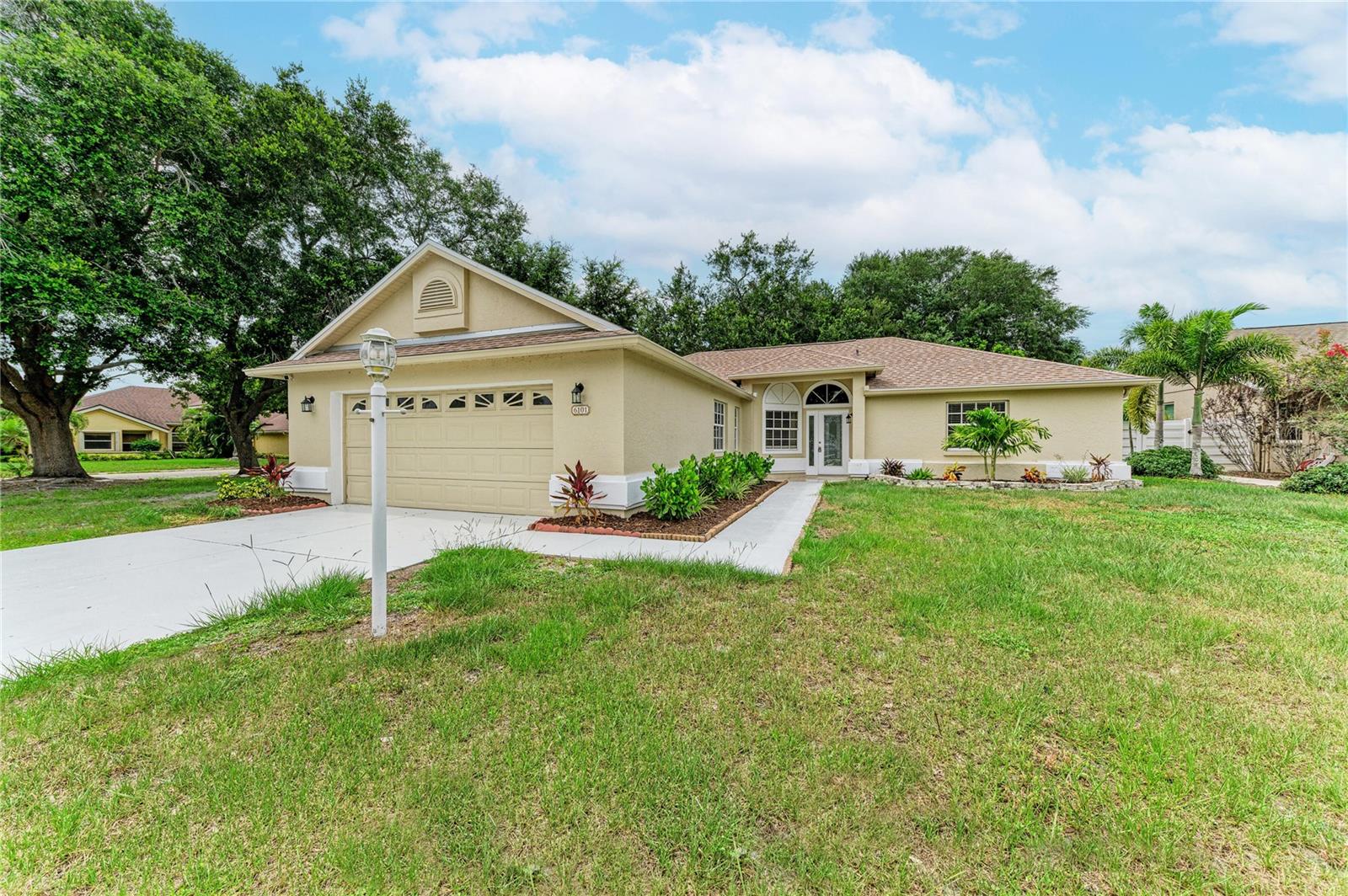 Photo of 6101 55TH AVENUE CIRCLE BRADENTON FL 34203