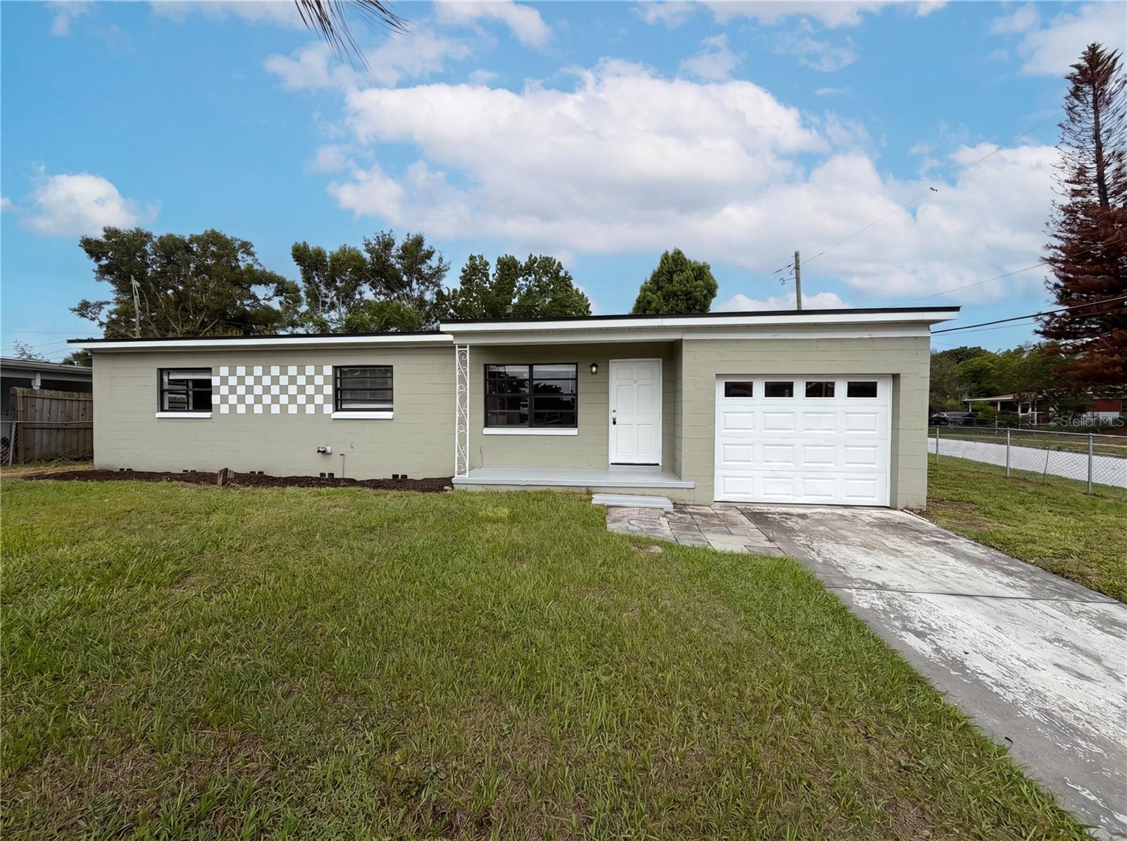 Photo of 702 S SOLANDRA DRIVE ORLANDO FL 32807