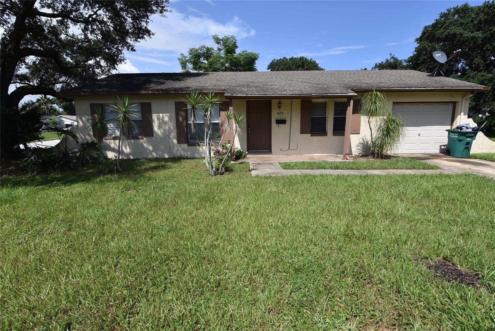 Photo of 423 LONGWOOD CIRCLE LONGWOOD FL 32750