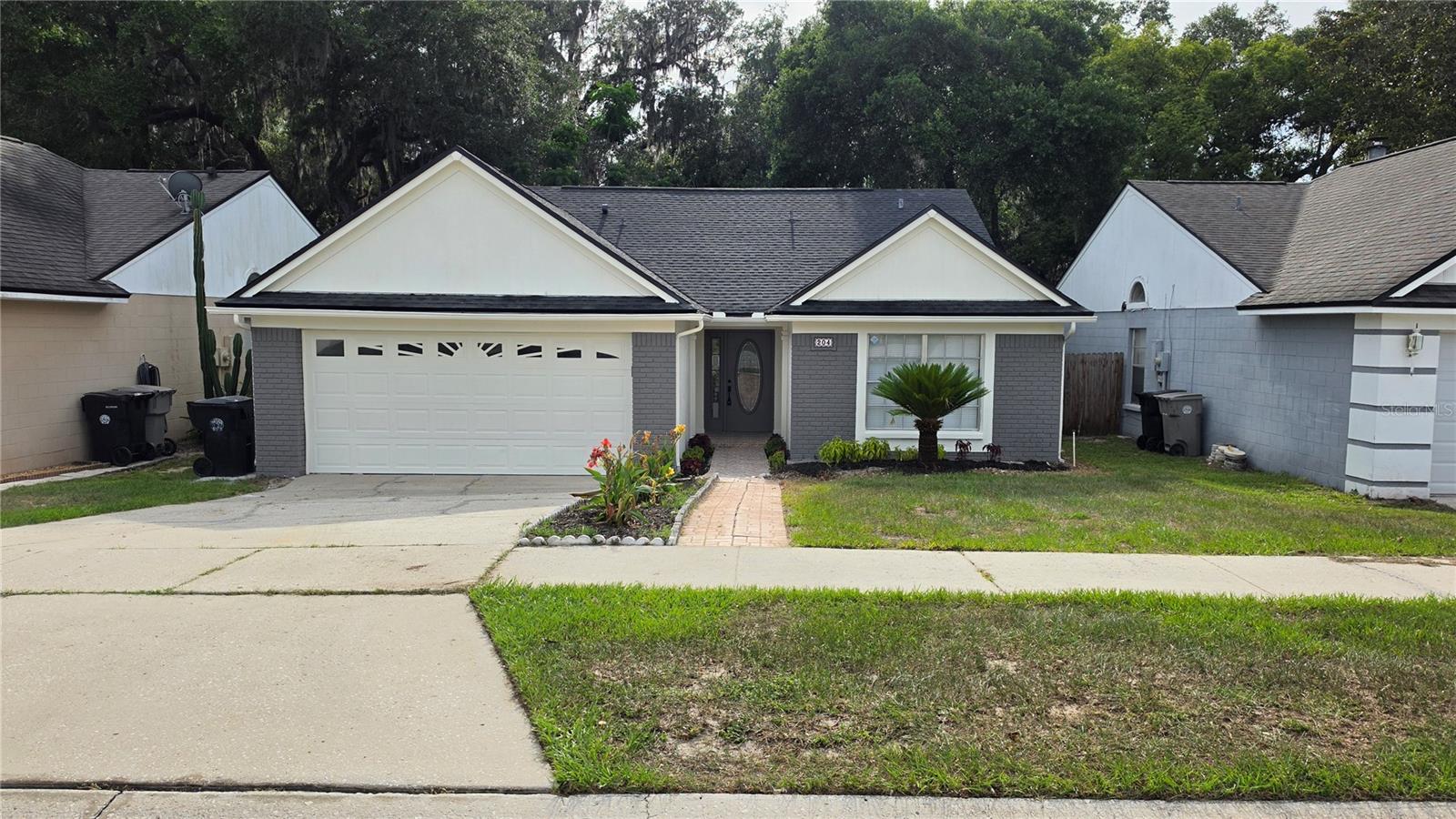 Photo of 204 N CERVIDAE DRIVE APOPKA FL 32703